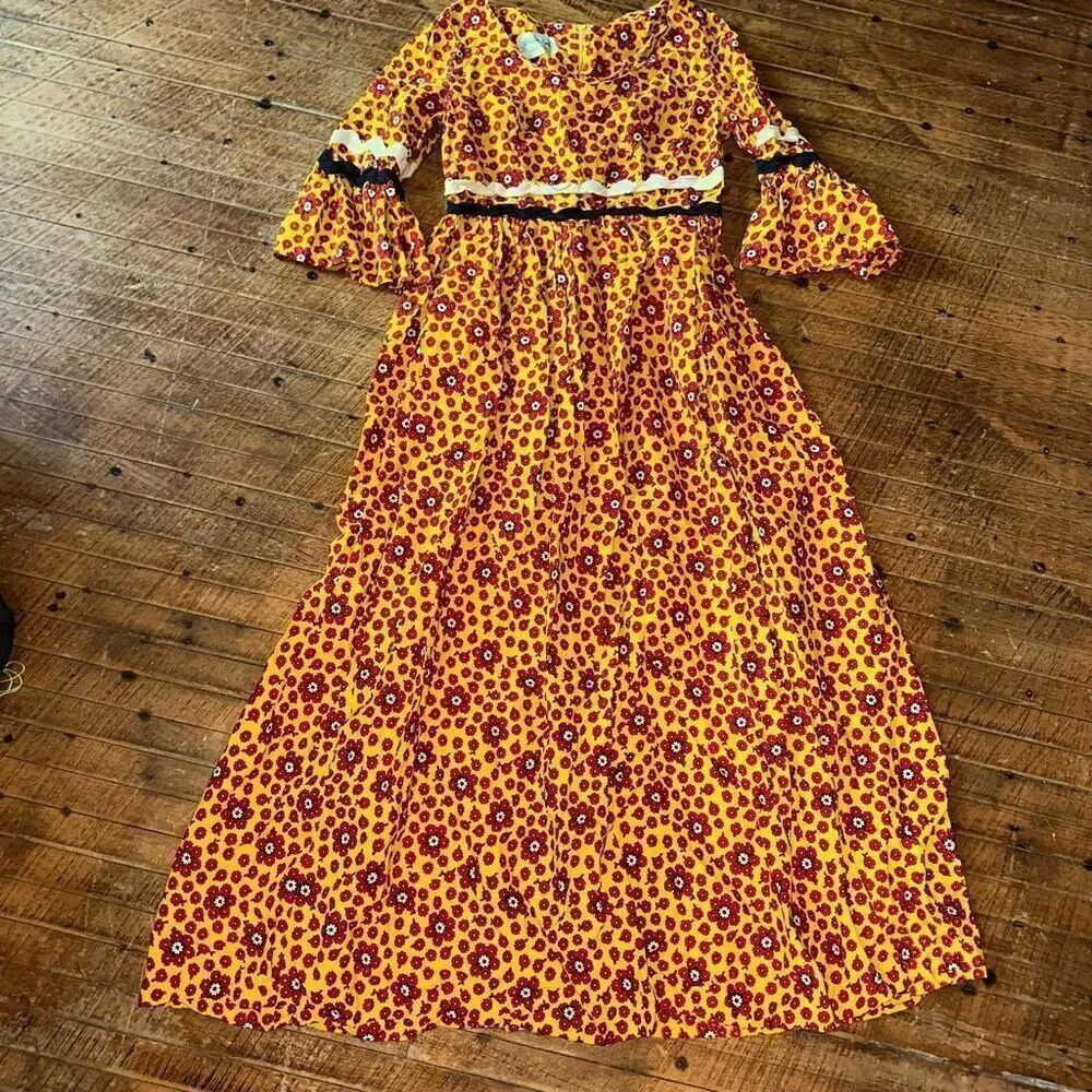 Roberta Lynn California vintage S bell sleeve floral maxi dress